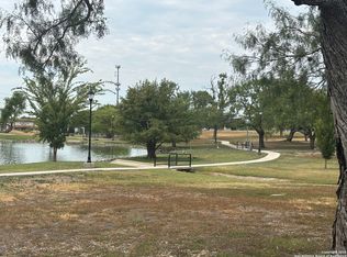 5910 Crescent Fls, Windcrest, TX 78239