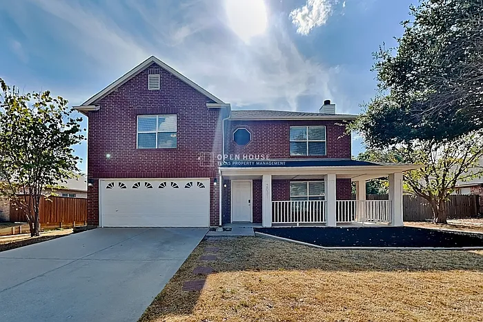 4 bed, 2.5 bath, 2135 sqft, $2,525 — Photo 1