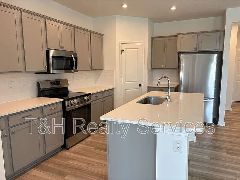 5790 Arcade Blvd — Photo 10