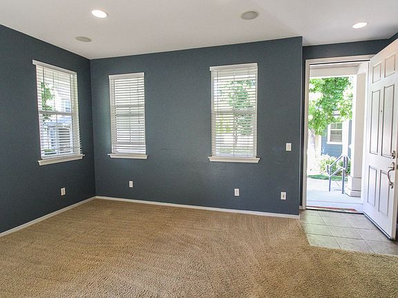 3rd image of 3591 Sacramento Dr APT 11