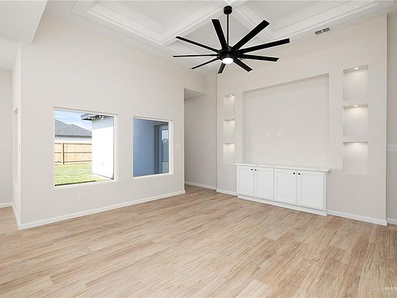 4th image of 1806 Sophia Dr