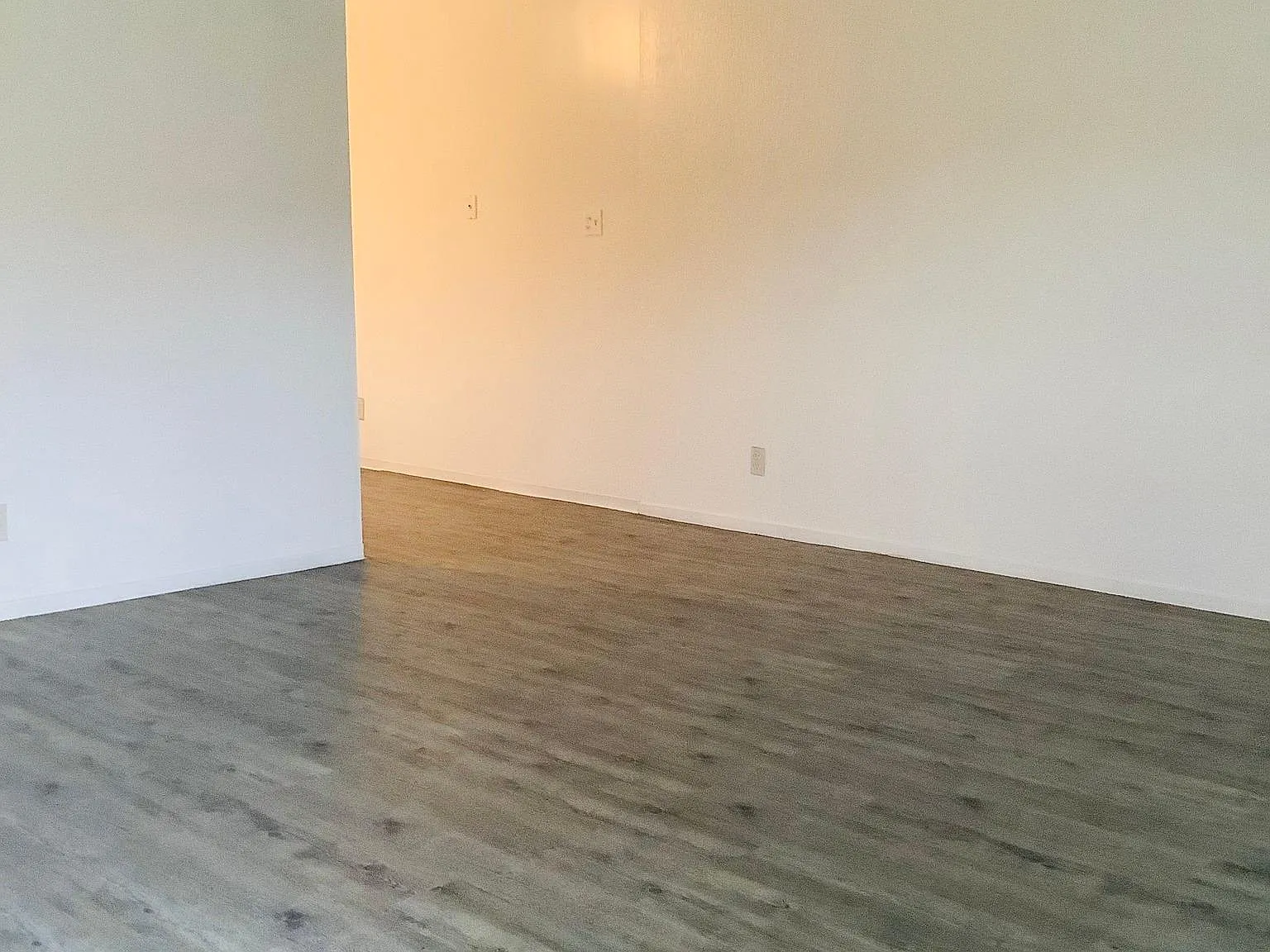 2 bed, 850 sqft, $1,295 — Photo 2