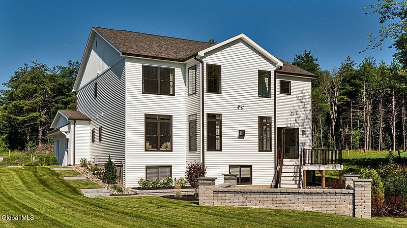 3rd image of 16 Bergen Place