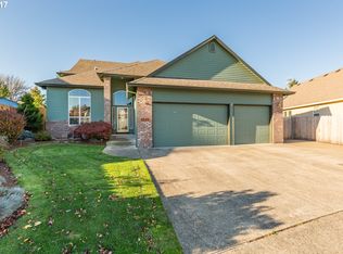 2735 SE Hacienda Loop, Gresham, OR 97080