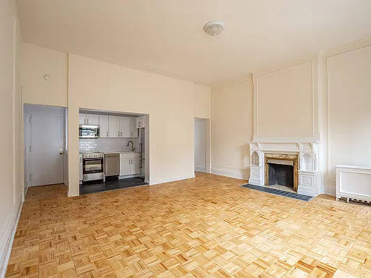 Rented by City Connections Realty | media 6