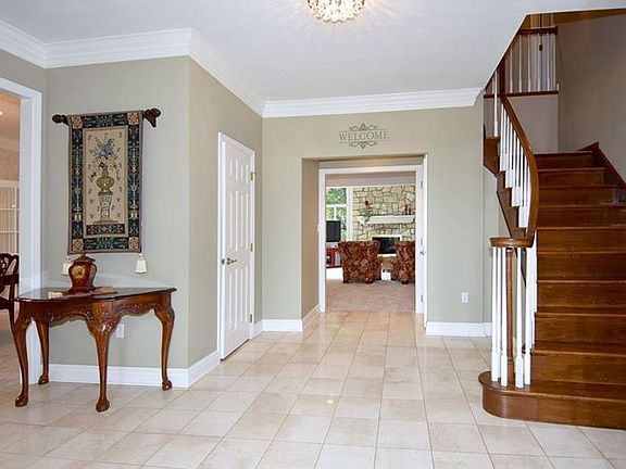2nd image of 104 Searight Dr