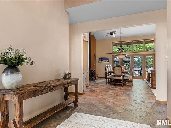 4th image of 49 Wienold Ln