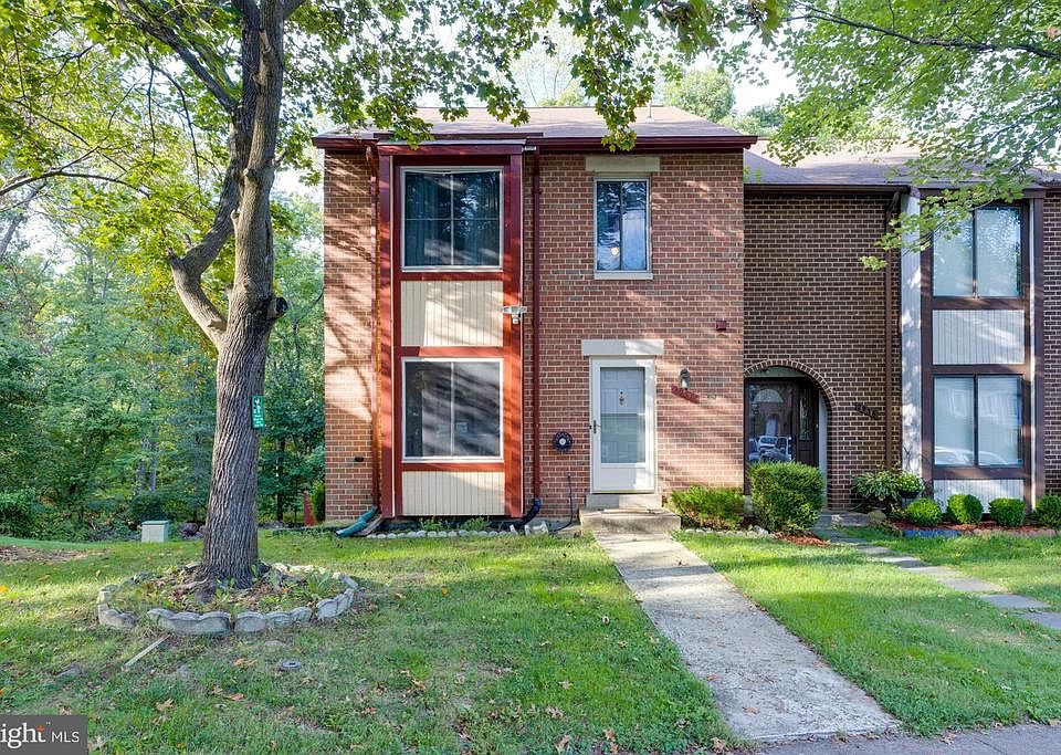 1st image of 2938 Cambridge Dr