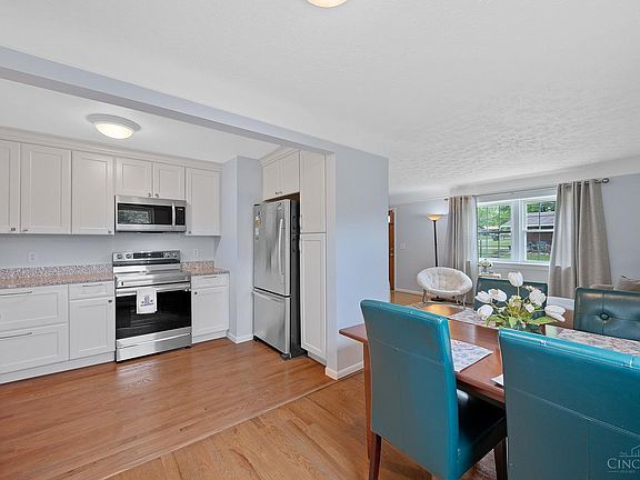 3rd image of 8631 Dundalk Ct