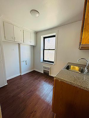 4th image of 105 E 86th St #2H