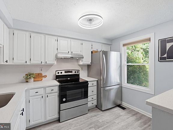 3rd image of 12468 Valleyside Way