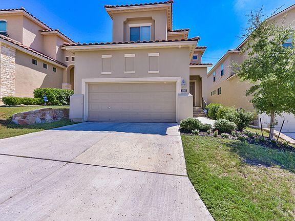 2nd image of 3942 Woodbridge Way