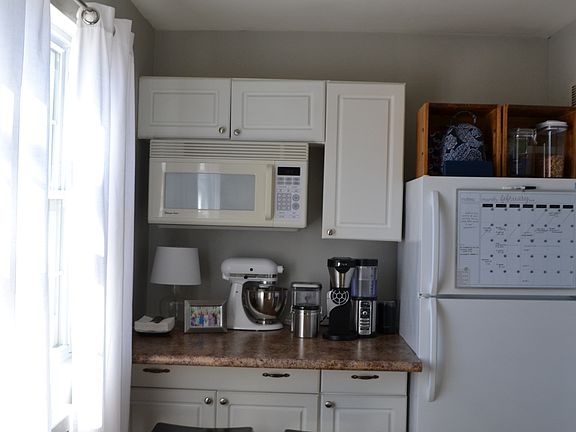 5th image of 100 Lewis Dr APT 20F