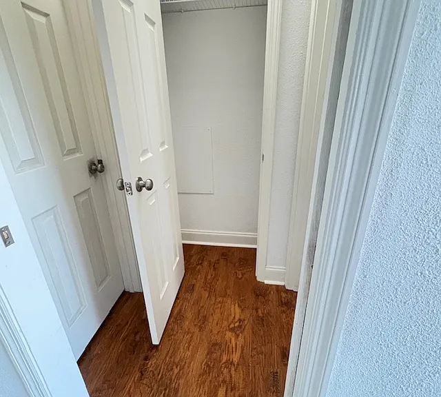 114 John Ct — Photo 6
