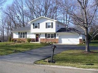 3053 Jay St, Ravenna, OH 44266