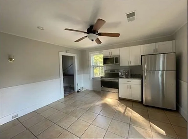 92 Bedford St #2 — Photo 9