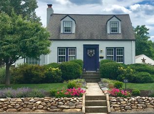 526 Anderson Ave, Rockville, MD 20850