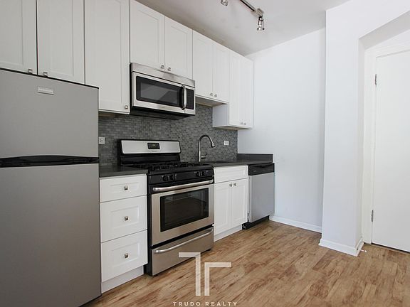 5th image of 2834 W Palmer St APT 0102
