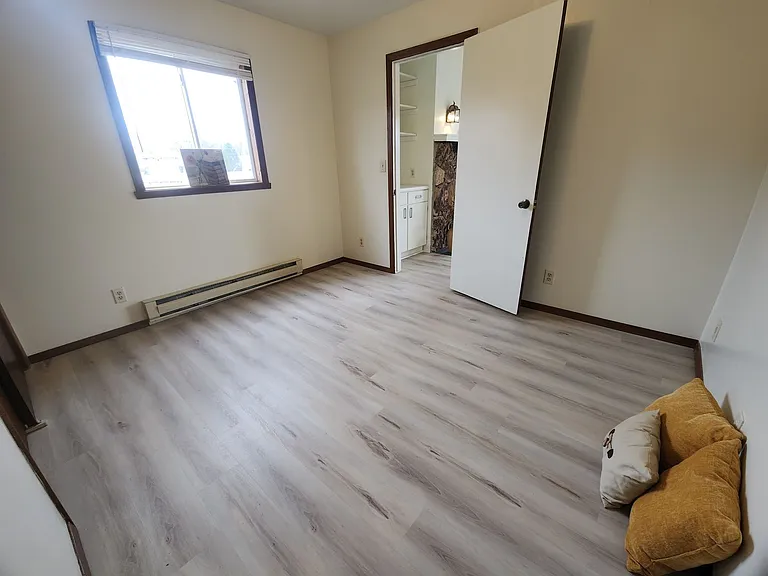 1045 Greenwood Ct — Photo 19