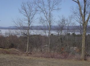 W11022 Lakeview Dr, Lodi, WI 53555