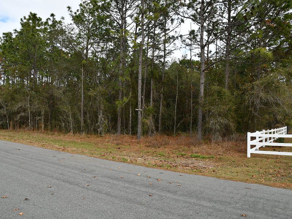 1st image of 15590 Oakcrest Cir