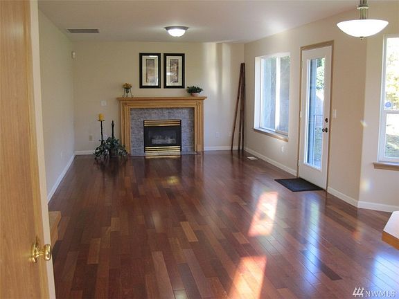 4th image of 11815 261st Ave E