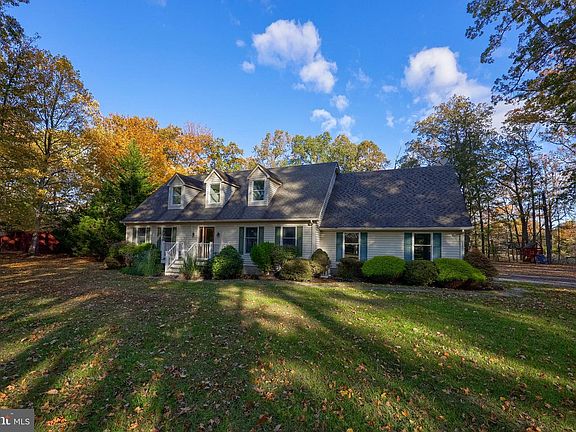 2nd image of 530 Kennersley Farm Ln