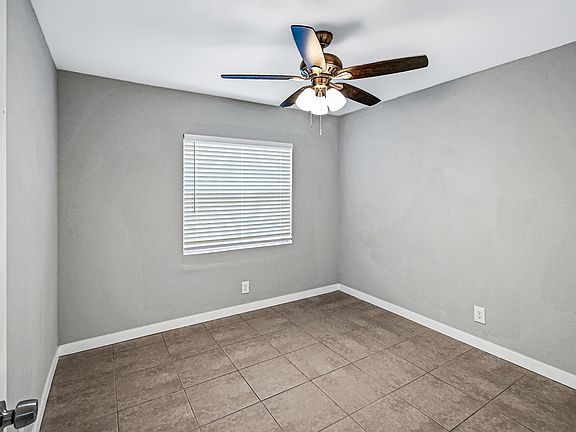 5th image of 7418 Pinedale Dr