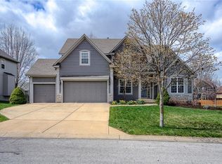 15352 S Hallet St, Olathe, KS 66062