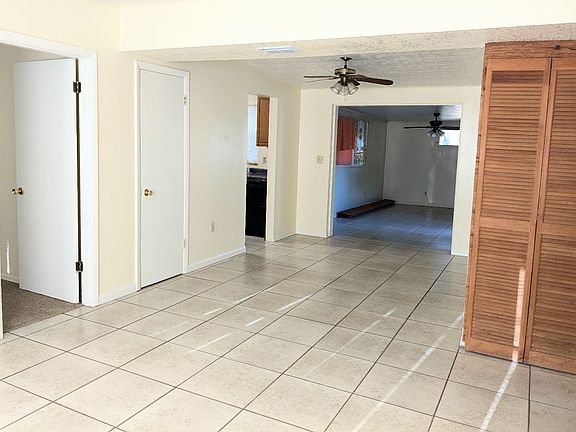5th image of 3015 Willow Ave