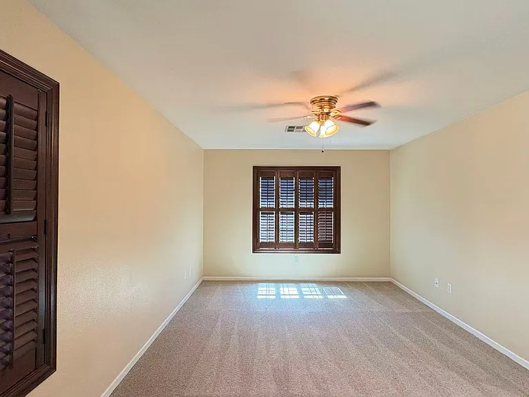 2684 Heathrow St — Photo 11