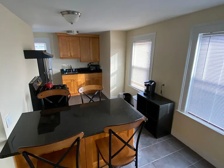 92 Townsend Ave — Photo 16