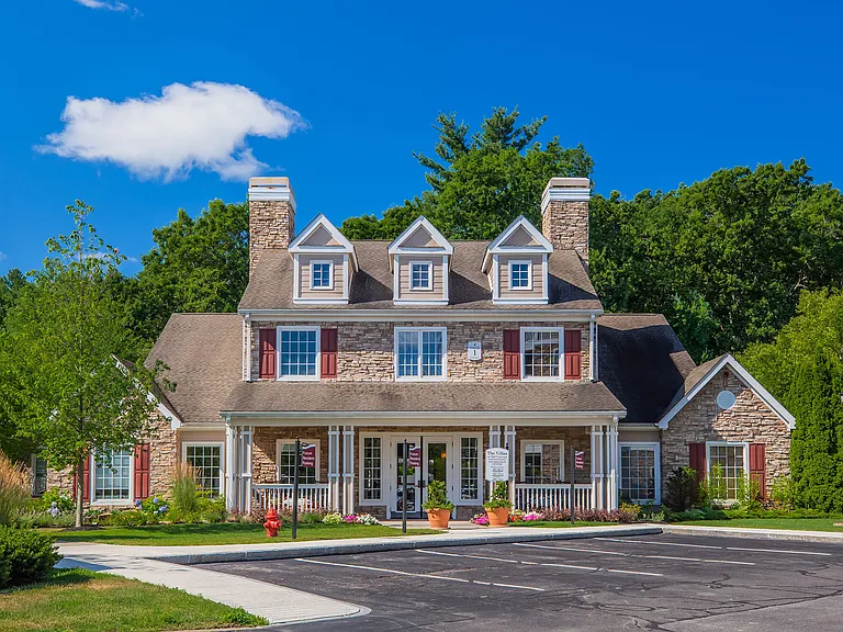 Villas at Old Concord — Photo 18