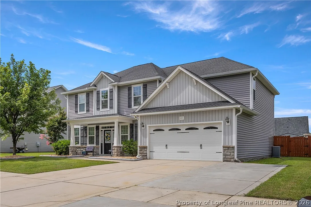 5 bed, 3.0 bath, 3000 sqft, $2,700 — Photo 2