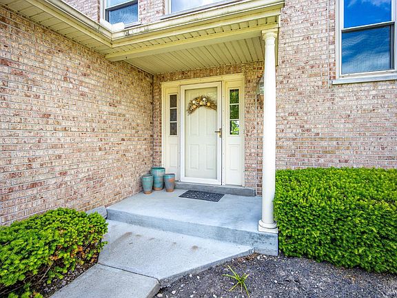 5th image of 3170 Lakepointe Ct #34