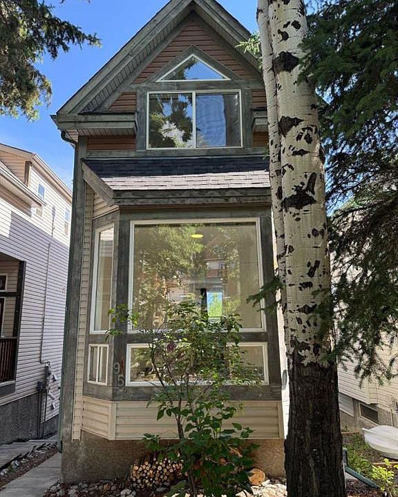 1st image of 952 NW Wilson Way