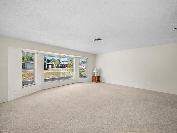 3rd image of 219 SE 46th TER