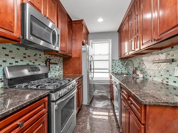 63-61 99th St APT A6, Rego Park, NY 11374