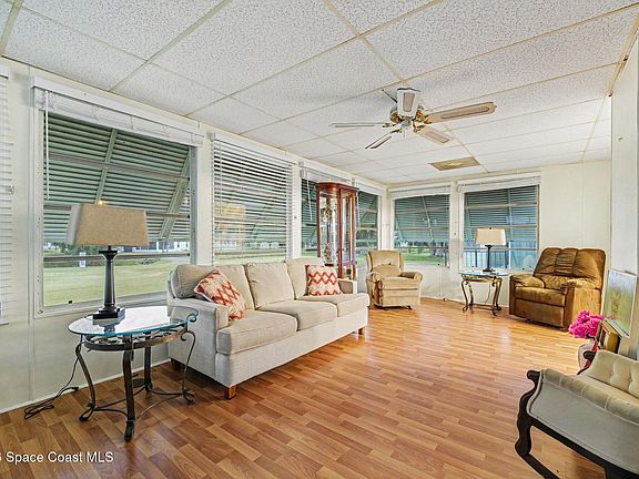 5th image of 513 Lake Dr