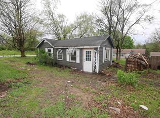 59250 Mayflower Rd, South Bend, IN 46619