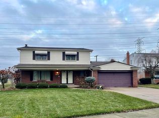 31654 Palomino Dr, Warren, MI 48093