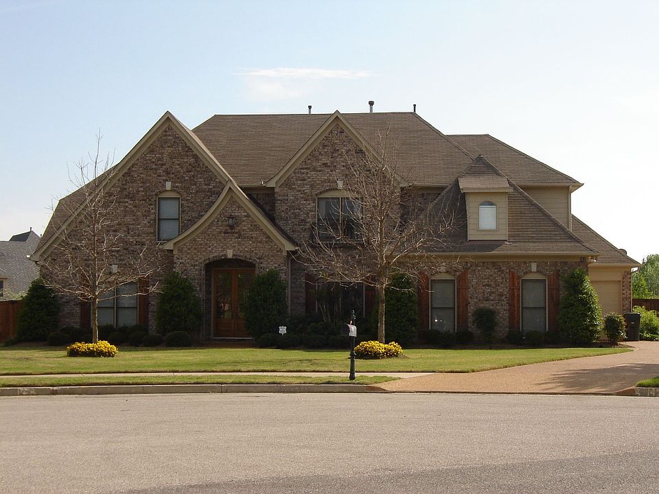 Welcome to 557 Tribal Woods Cove Collierville, TN 