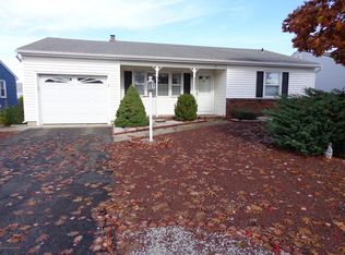 7 Mapleton Rd, Toms River, NJ 08757