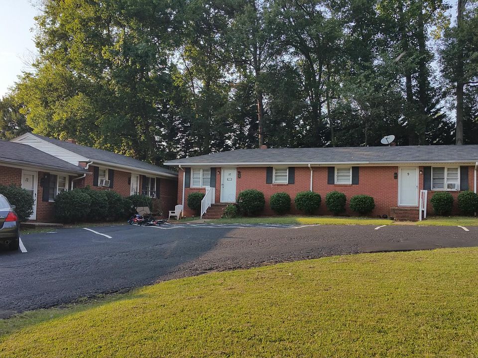 1st image of 207 Garrison Dr