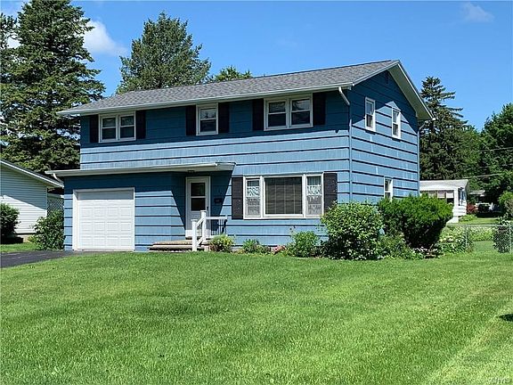 2nd image of 109 Elmtree Ln