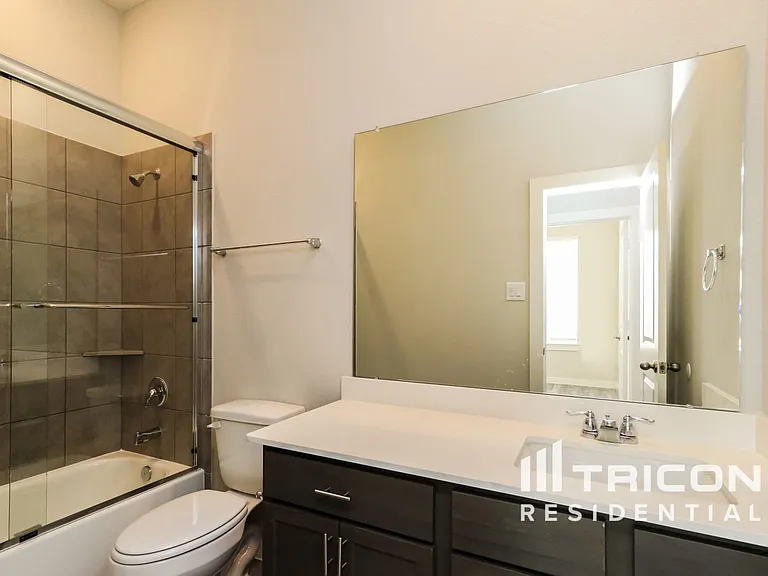 Tricon Willow Creek — Photo 129