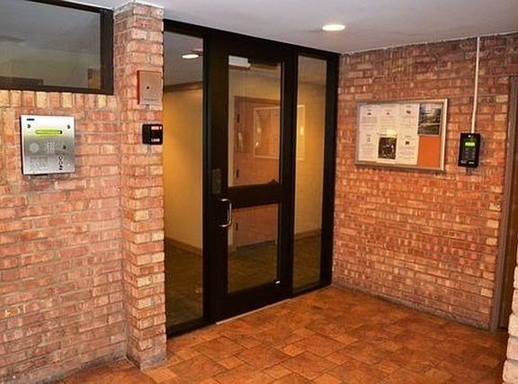 2nd image of 5820 Oakwood Dr Unit 5A
