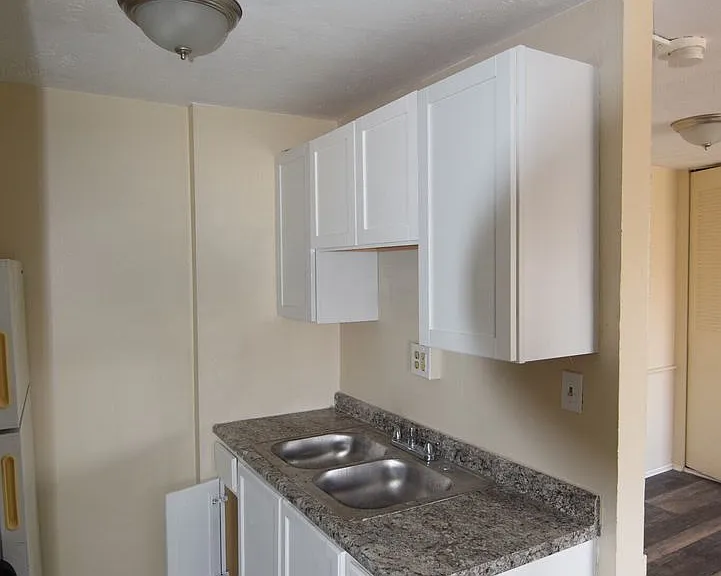 13420 Euclid Ave — Photo 92