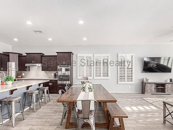 2nd image of 12064 S 186th Ave