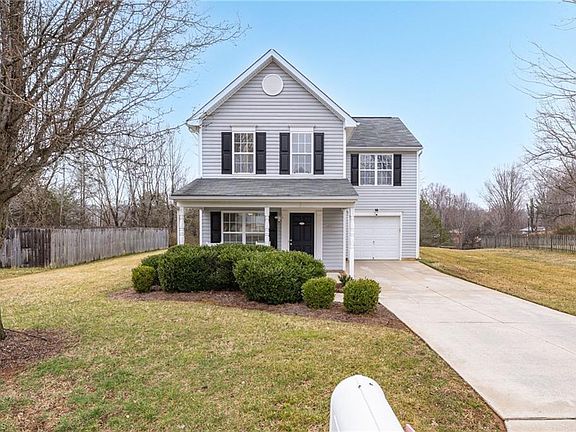 2nd image of 429 Rockbridge Dr